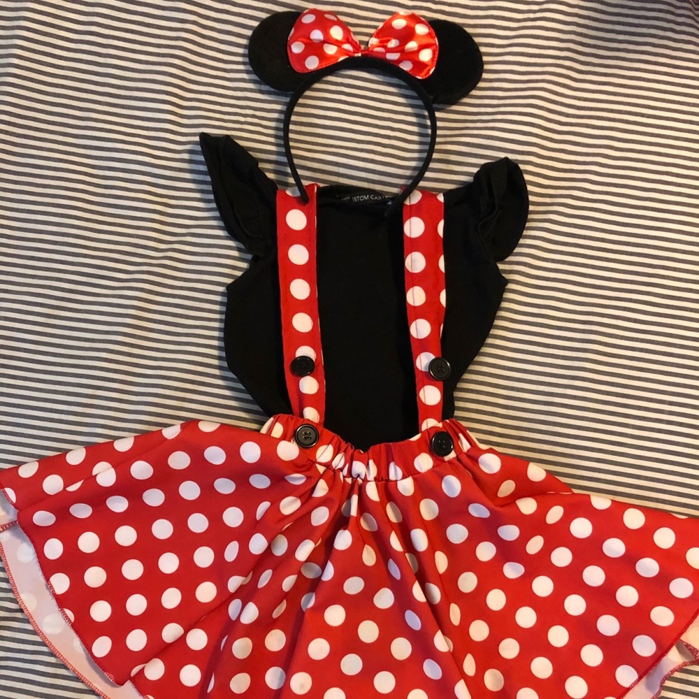 Minnie Mouse costume